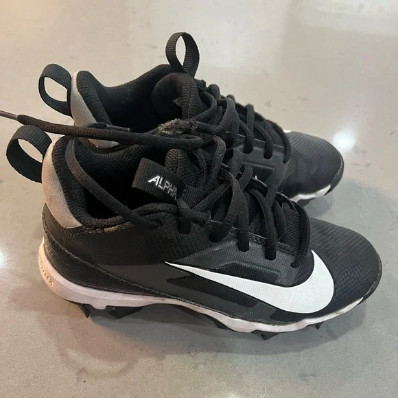 Nike Kids football cleats Black and White - Picture 2 of 5